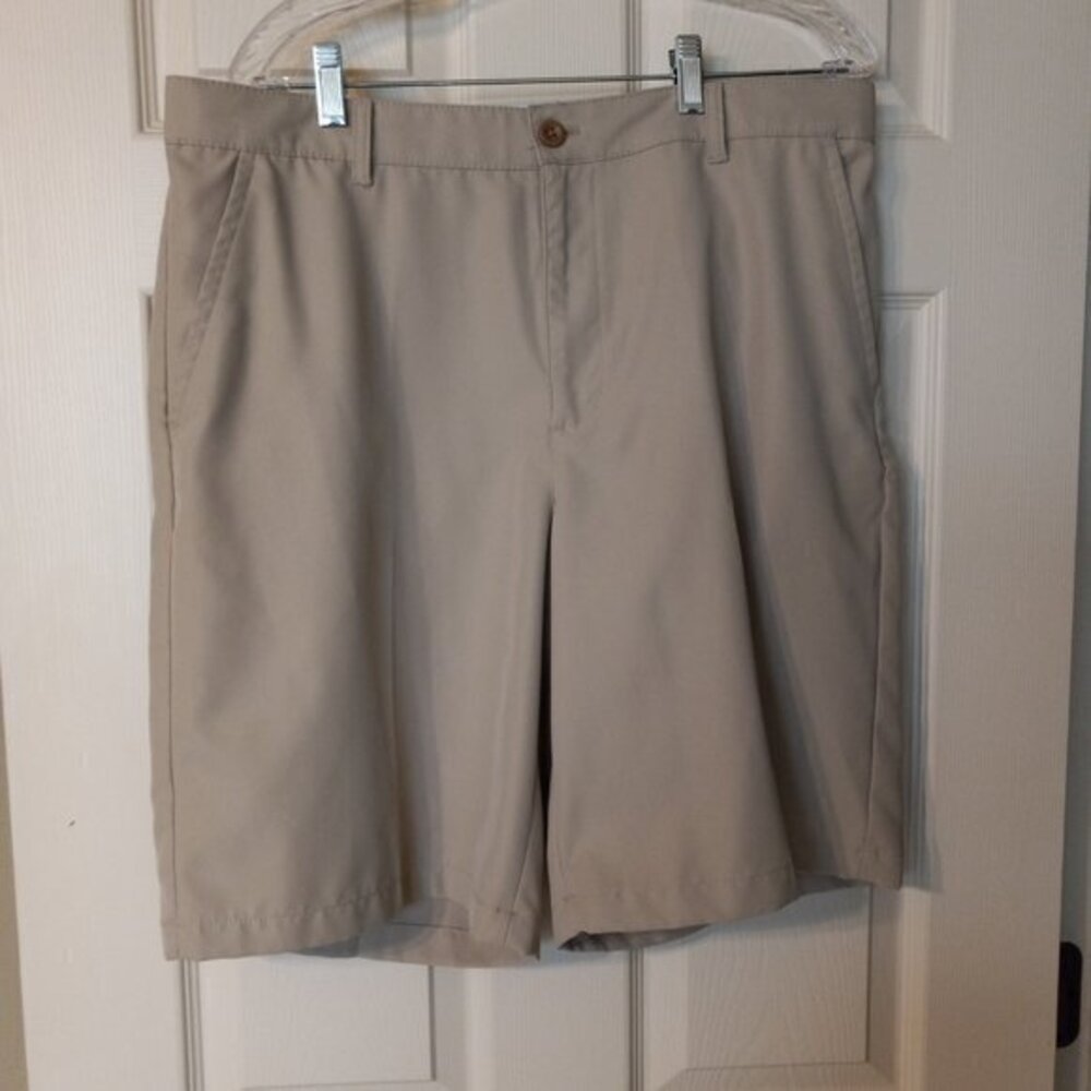 Men's Izod Golf Size 36 Shorts